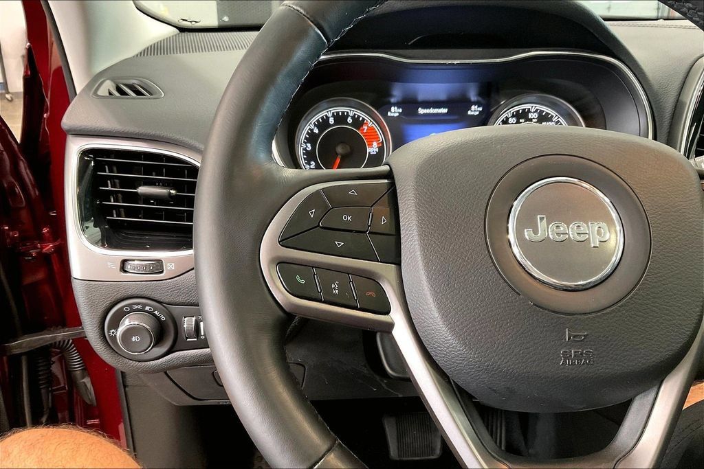 Used 2021 Jeep Cherokee Limited AWD/4WD image 12