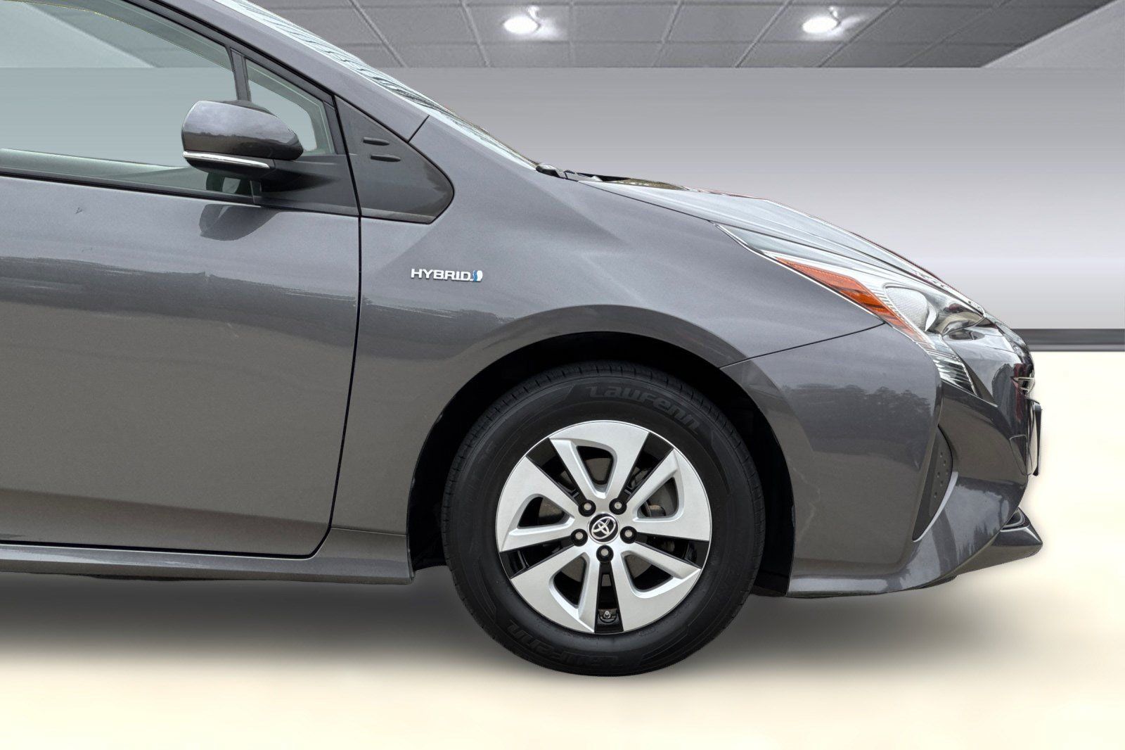 Used 2018 Toyota Prius One FWD image 35