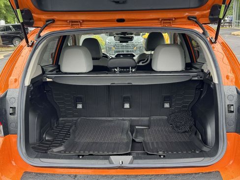Used 2019 Subaru Crosstrek 2.0i Limited w/ Moonroof Package w/Navigation AWD/4WD image 12