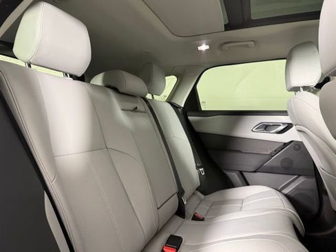 Used 2025 Land Rover Range Rover Velar Dynamic SE AWD/4WD image 29