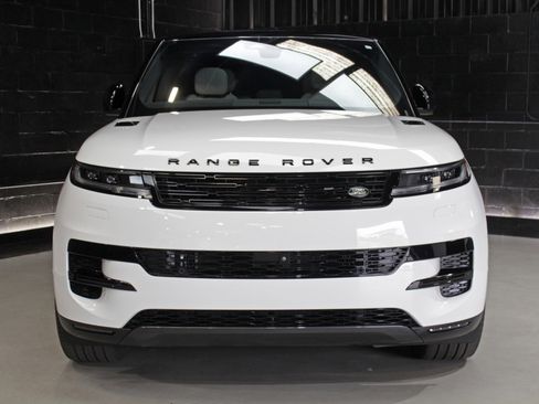 Used 2025 Land Rover Range Rover Sport SE AWD/4WD image 7