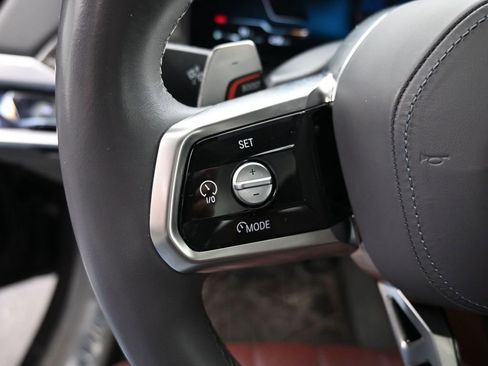 Used 2023 BMW 760i xDrive image 45