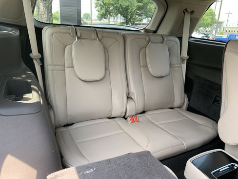 Used 2022 Lincoln Aviator Reserve w/ Equipment Group 201A AWD/4WD image 33