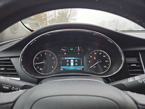 Used 2020 Buick Encore Preferred image 32