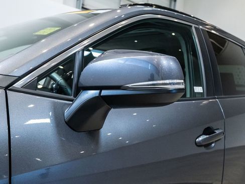 Used 2020 Toyota RAV4 XLE w/ Convenience Package image 12