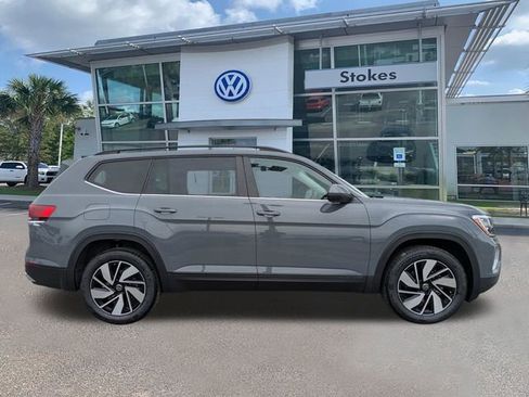 New 2026 Volkswagen Atlas SE FWD image 3