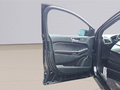 Certified 2024 Ford Edge ST-Line image 12