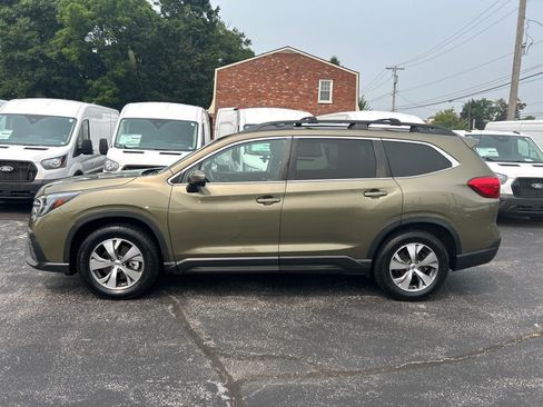 Used 2023 Subaru Ascent Premium w/ Convenience Package AWD/4WD image 4