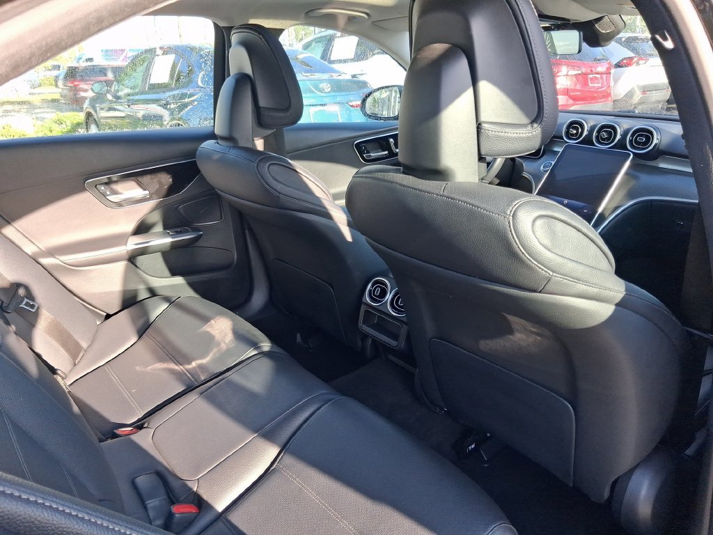 Used 2025 Mercedes-Benz C 300 Sedan image 18