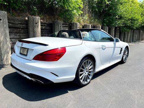 Used 2017 Mercedes-Benz SL 550 image 12
