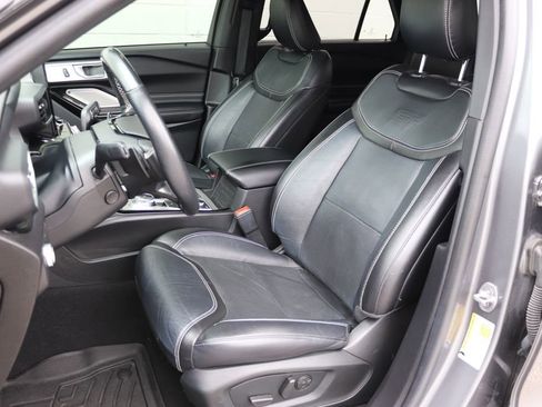 Used 2022 Ford Explorer ST w/ Equipment Group 401A AWD/4WD image 4