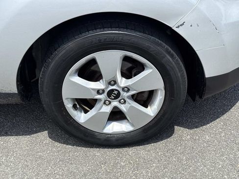 Used 2019 Kia Soul FWD image 5