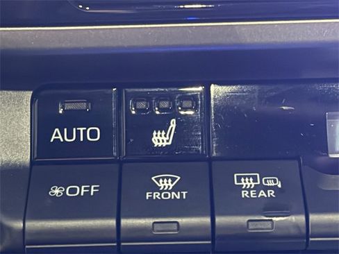 Used 2025 Toyota Camry SE image 38