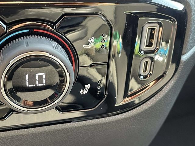 New 2026 Chevrolet Silverado 1500 RST AWD/4WD image 17