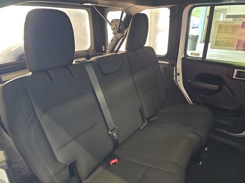 Used 2019 Jeep Wrangler Unlimited Sport S AWD/4WD image 12