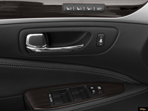 Used 2016 Lexus LS 460 w/ Comfort Package image 16