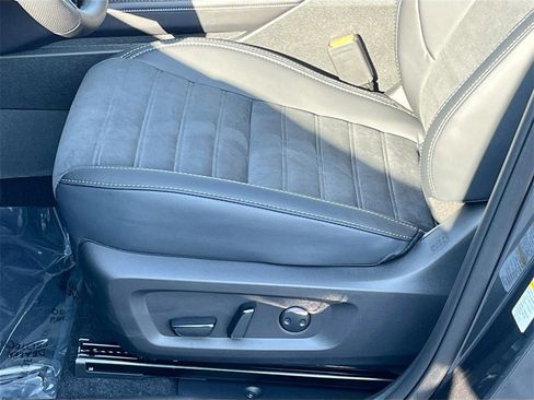 New 2025 Mitsubishi Outlander SE image 20