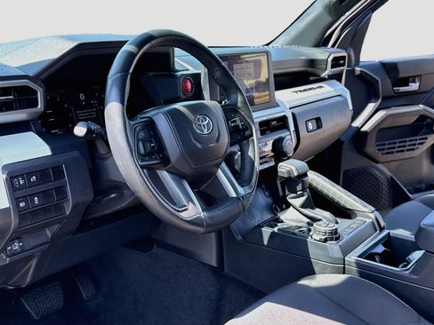 Used 2024 Toyota Tacoma TRD Off-Road AWD/4WD image 10
