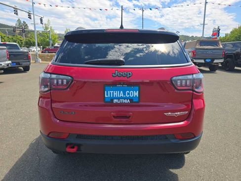 Used 2020 Jeep Compass Trailhawk AWD/4WD image 4