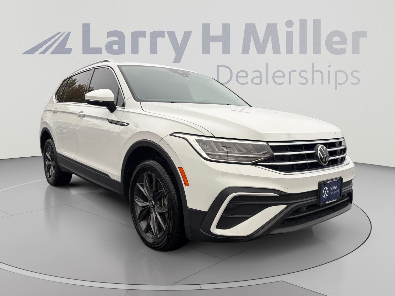 Used 2022 Volkswagen Tiguan SE AWD/4WD image 7