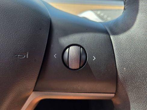 Used 2023 Tesla Model 3 Long Range AWD/4WD image 27
