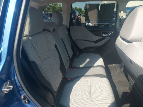 Used 2019 Subaru Forester Premium AWD/4WD image 30