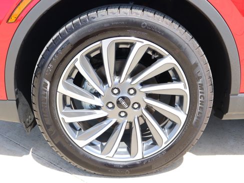 Used 2025 Lincoln Corsair Reserve FWD image 33