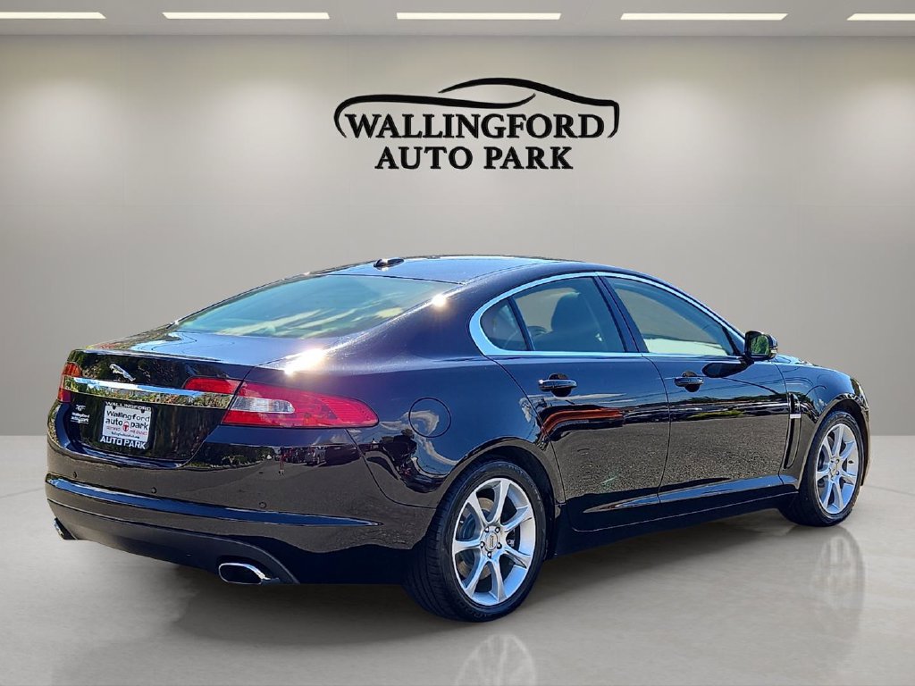 Used 2011 Jaguar XF Premium RWD image 4