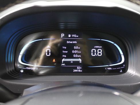 Used 2023 Hyundai Venue Limited FWD image 14