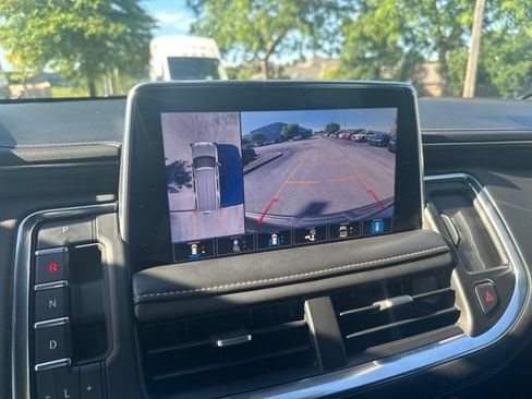 Used 2021 GMC Yukon SLT w/ SLT Luxury Plus Package RWD image 12