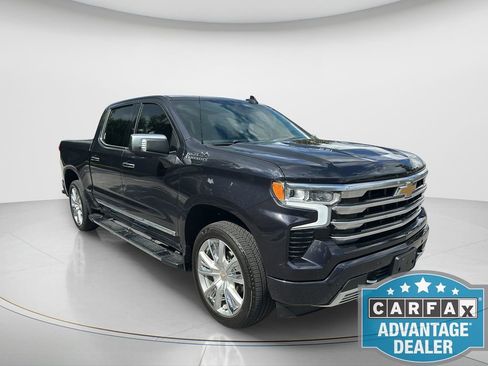 Used 2024 Chevrolet Silverado 1500 High Country w/ Technology Package image 8