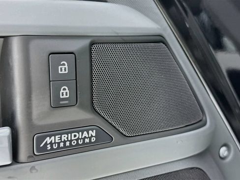 Used 2026 Land Rover Defender 110 X-Dynamic SE AWD/4WD image 22