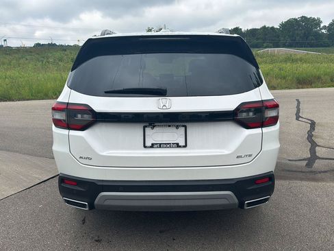 Used 2025 Honda Pilot Elite image 4