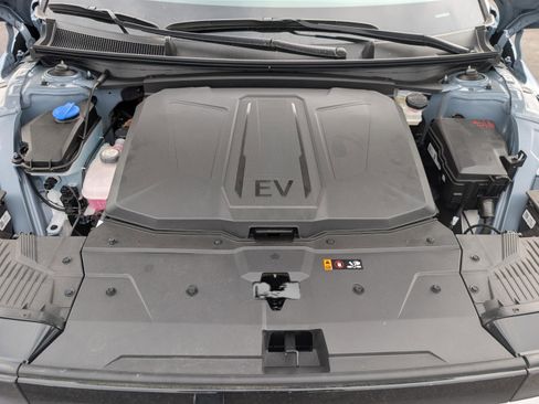 New 2025 Hyundai Ioniq 5 SEL AWD/4WD image 14