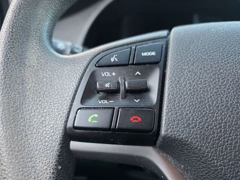 Used 2017 Hyundai Tucson SE image 14