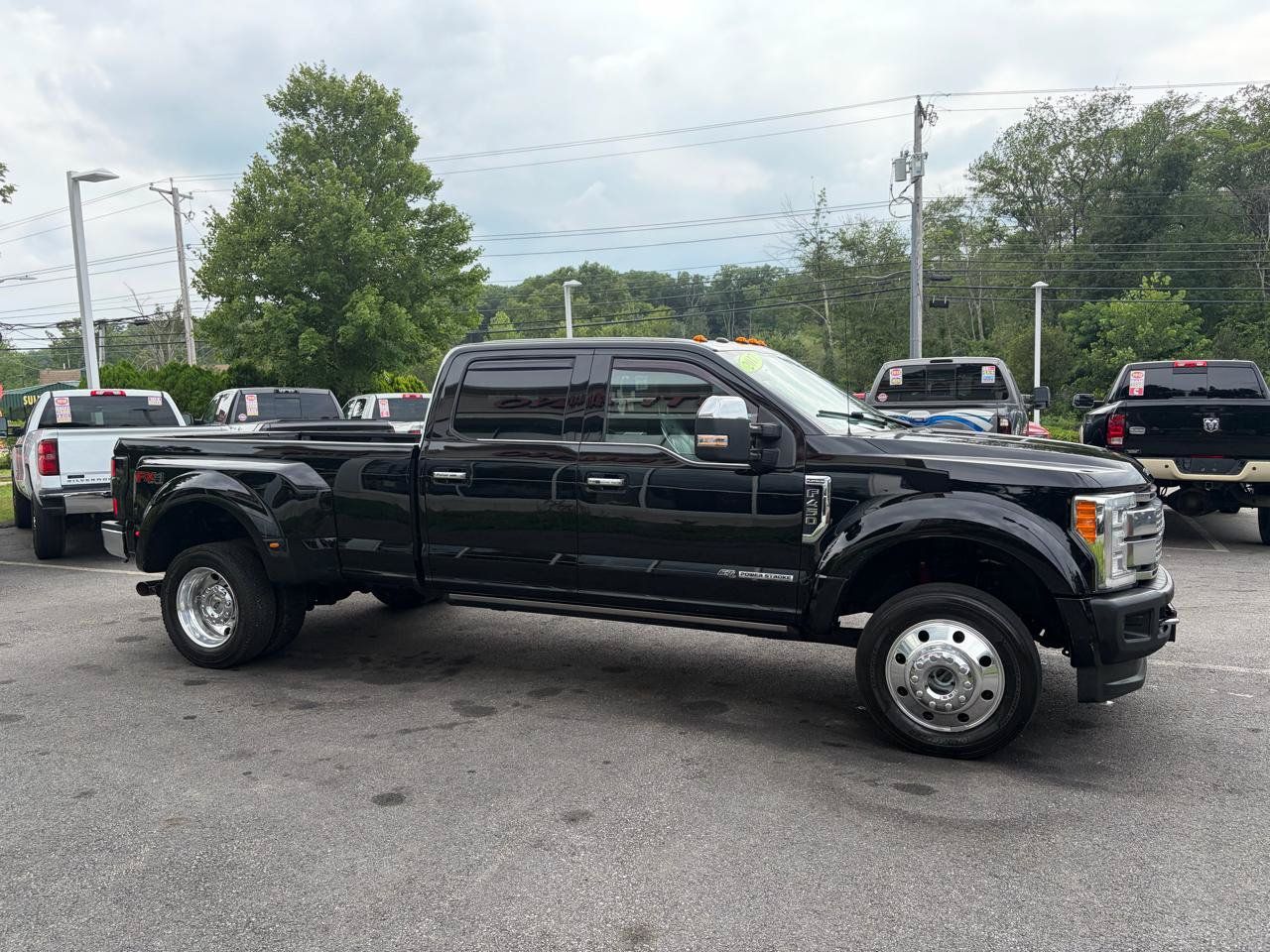 Used 2017 Ford F450 Platinum w/ Platinum Ultimate Package AWD/4WD image 5