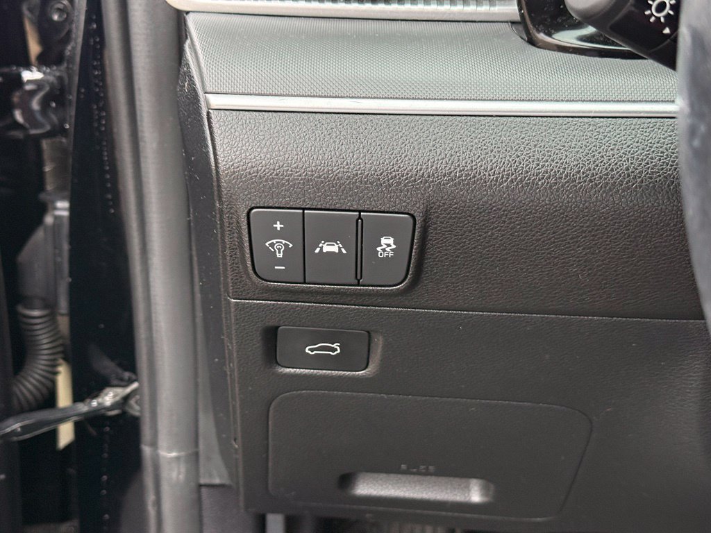 Used 2023 Kia K5 GT-Line AWD/4WD image 18