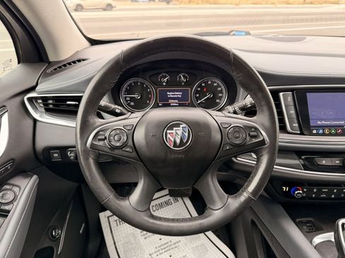 Used 2020 Buick Enclave Premium w/ Sun and Sites Package image 25