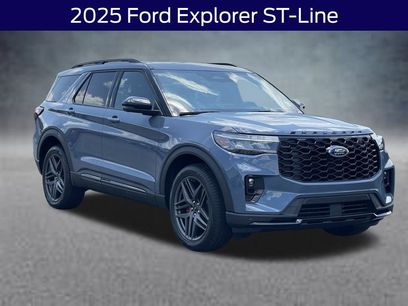 New 2025 Ford Explorer ST-Line w/ Premium Package