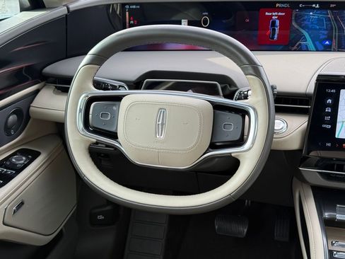 Used 2024 Lincoln Nautilus Reserve w/ Equipment Group 202A image 15