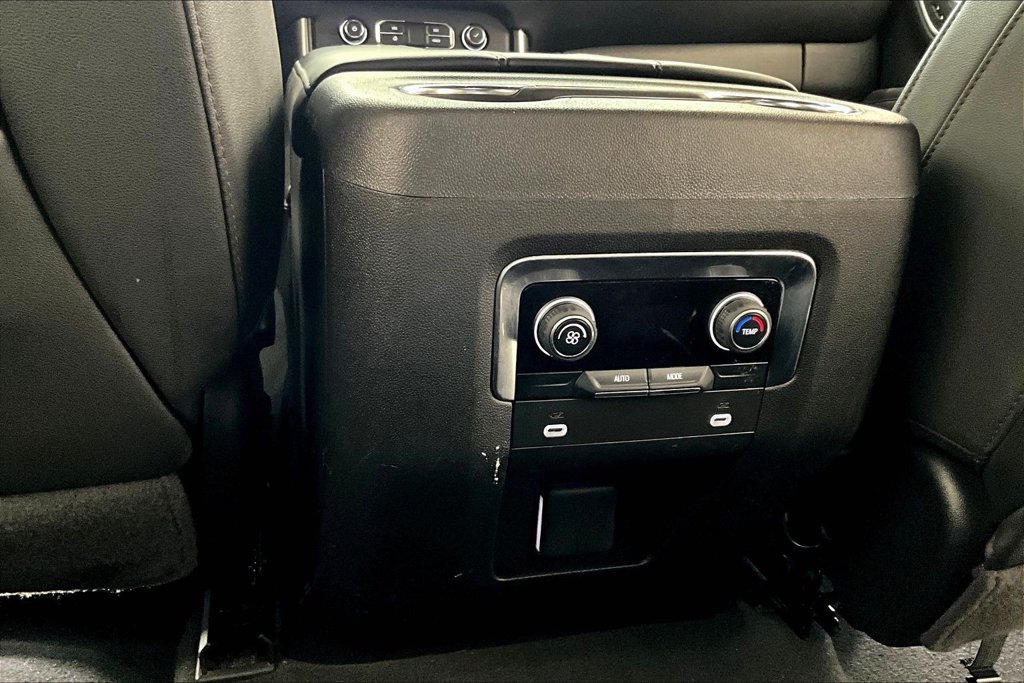 Used 2024 Chevrolet Tahoe LT AWD/4WD image 12
