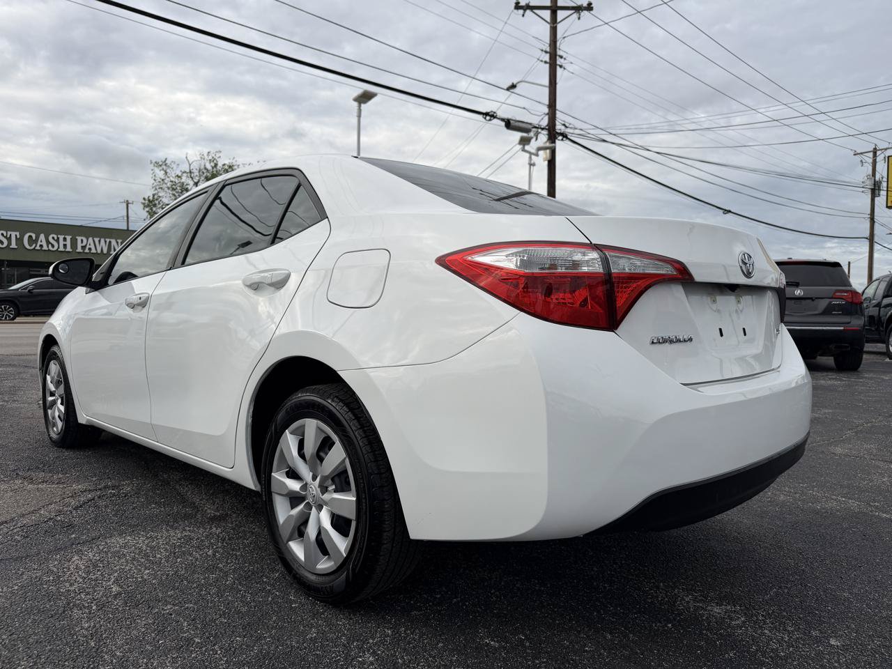 Used 2014 Toyota Corolla LE FWD image 7