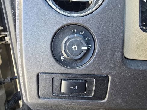 Used 2011 Ford F150 XLT w/ XLT Chrome Pkg image 23