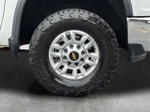 Used 2022 Chevrolet Silverado 2500 LT AWD/4WD image 24