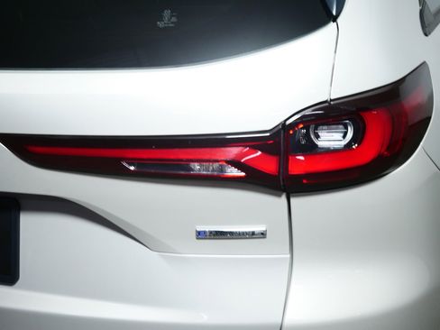 Certified 2025 MAZDA CX-90 3.3 Turbo w/ Preferred Package image 17