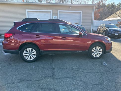 Used 2015 Subaru Outback 2.5i Premium image 6