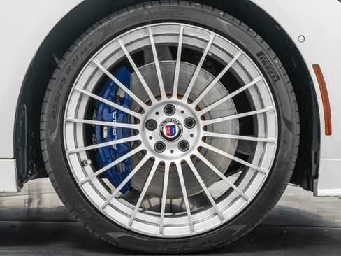 Used 2022 BMW ALPINA B7 xDrive w/ Luxury Rear Seating Package image 48