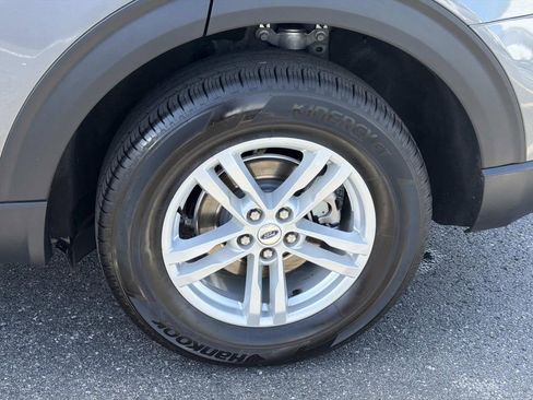 Used 2023 Ford Explorer XLT AWD/4WD image 11