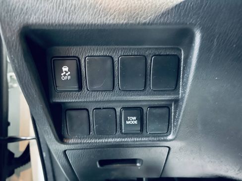 Used 2019 Nissan Pathfinder S FWD image 27
