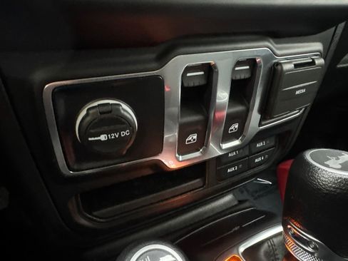 Used 2023 Jeep Wrangler Willys image 62